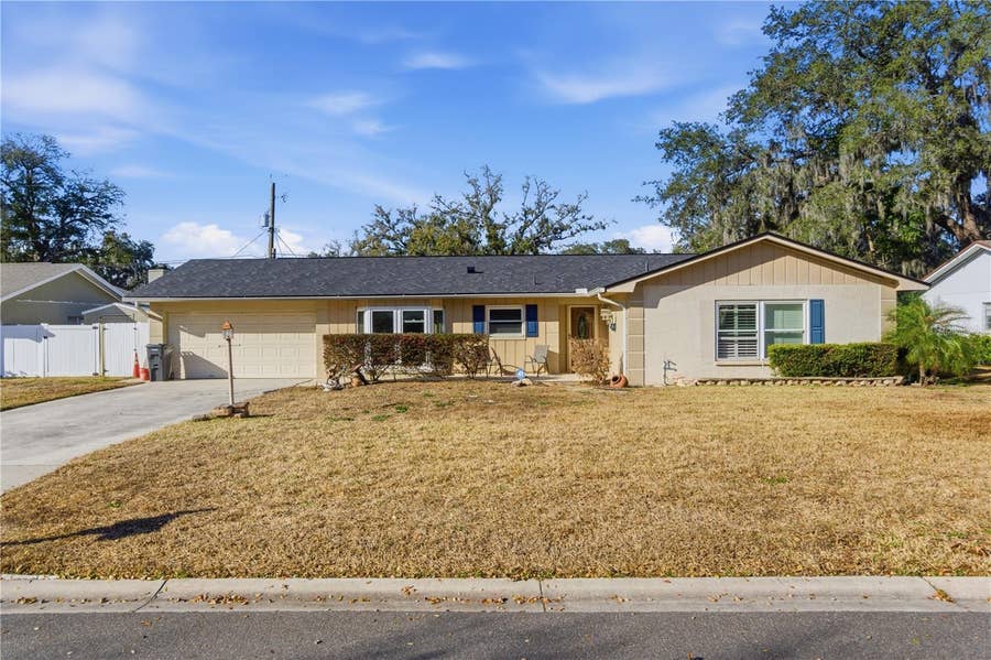 Property photo for 308 ELLEN WAY, Brandon, FL