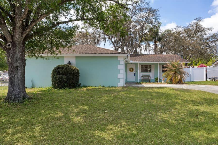 Property photo for 502 AVOCADO CIRCLE, Brandon, FL
