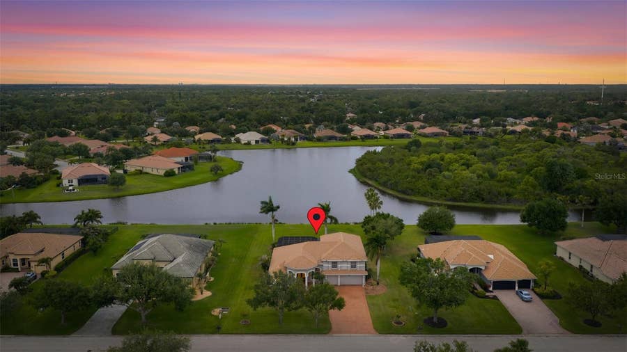 Property photo for 522 COUNTRY MEADOWS WAY, Bradenton, FL