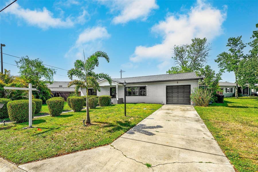 Property photo for 1026 MEADOWLAWN DRIVE N, St Petersburg, FL