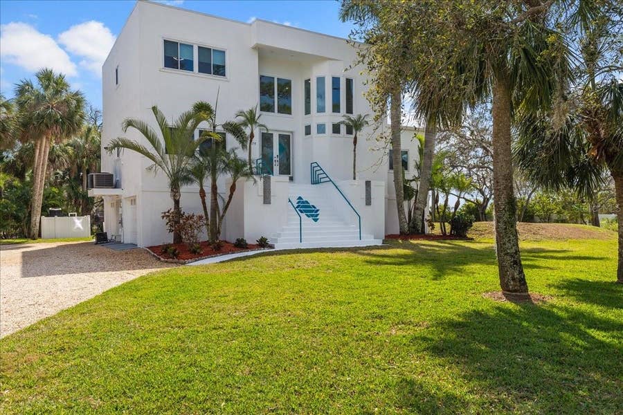Property photo for 375 WELLINGTON AVENUE, Oldsmar, FL
