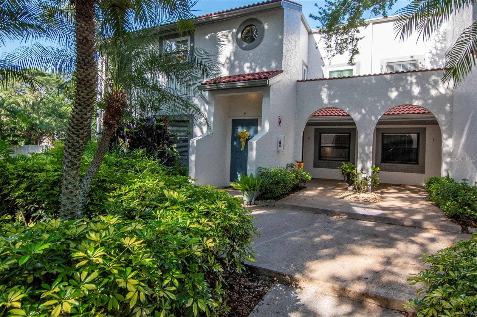 484 SANTA CRUZ PLACE NE, #H, St Petersburg, FL 33703