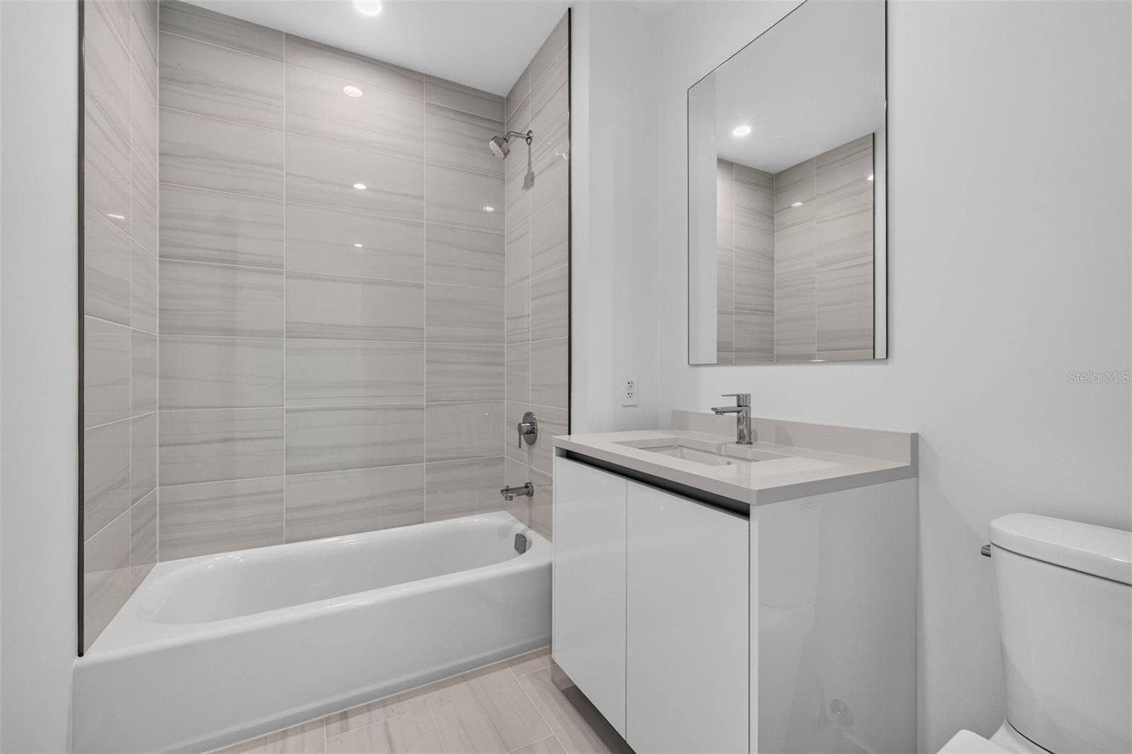 400 CENTRAL AVENUE, #3401, St Petersburg, FL 33701 400 CENTRAL AVENUE, #3401, St Petersburg, FL 33701