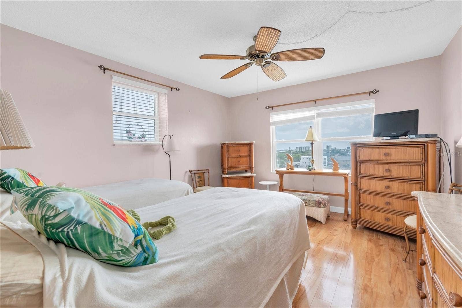 285 107TH AVENUE, #701, Treasure Island, FL 33706 285 107TH AVENUE, #701, Treasure Island, FL 33706