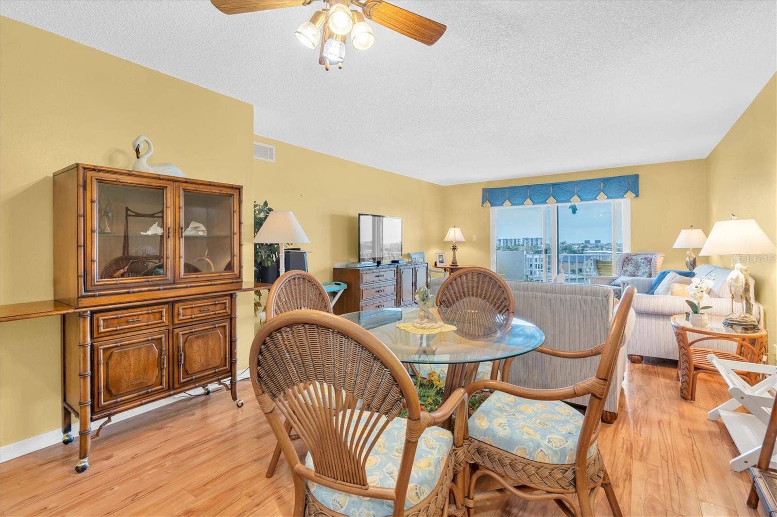 285 107TH AVENUE, #701, Treasure Island, FL 33706 285 107TH AVENUE, #701, Treasure Island, FL 33706