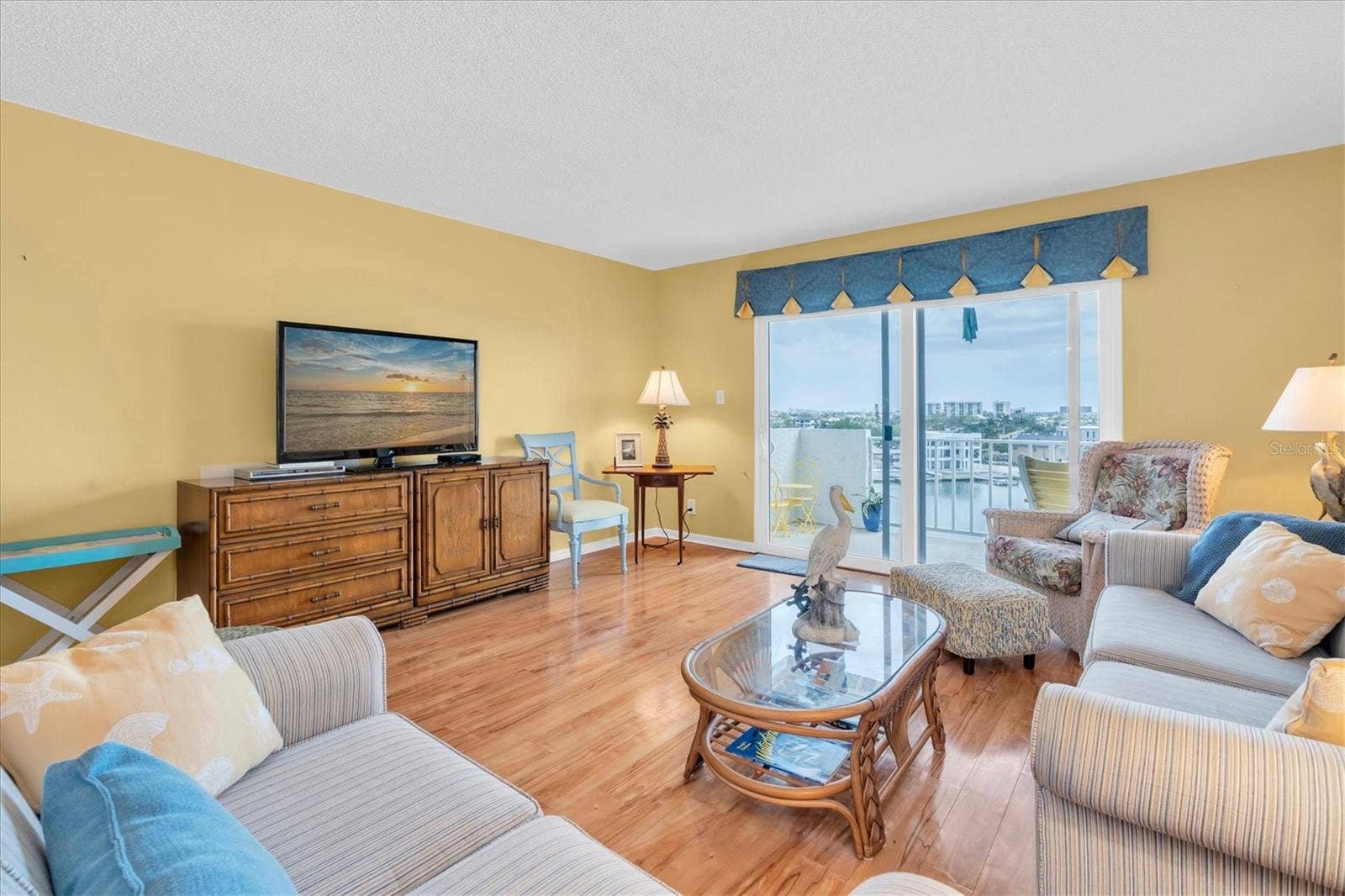 285 107TH AVENUE, #701, Treasure Island, FL 33706 285 107TH AVENUE, #701, Treasure Island, FL 33706