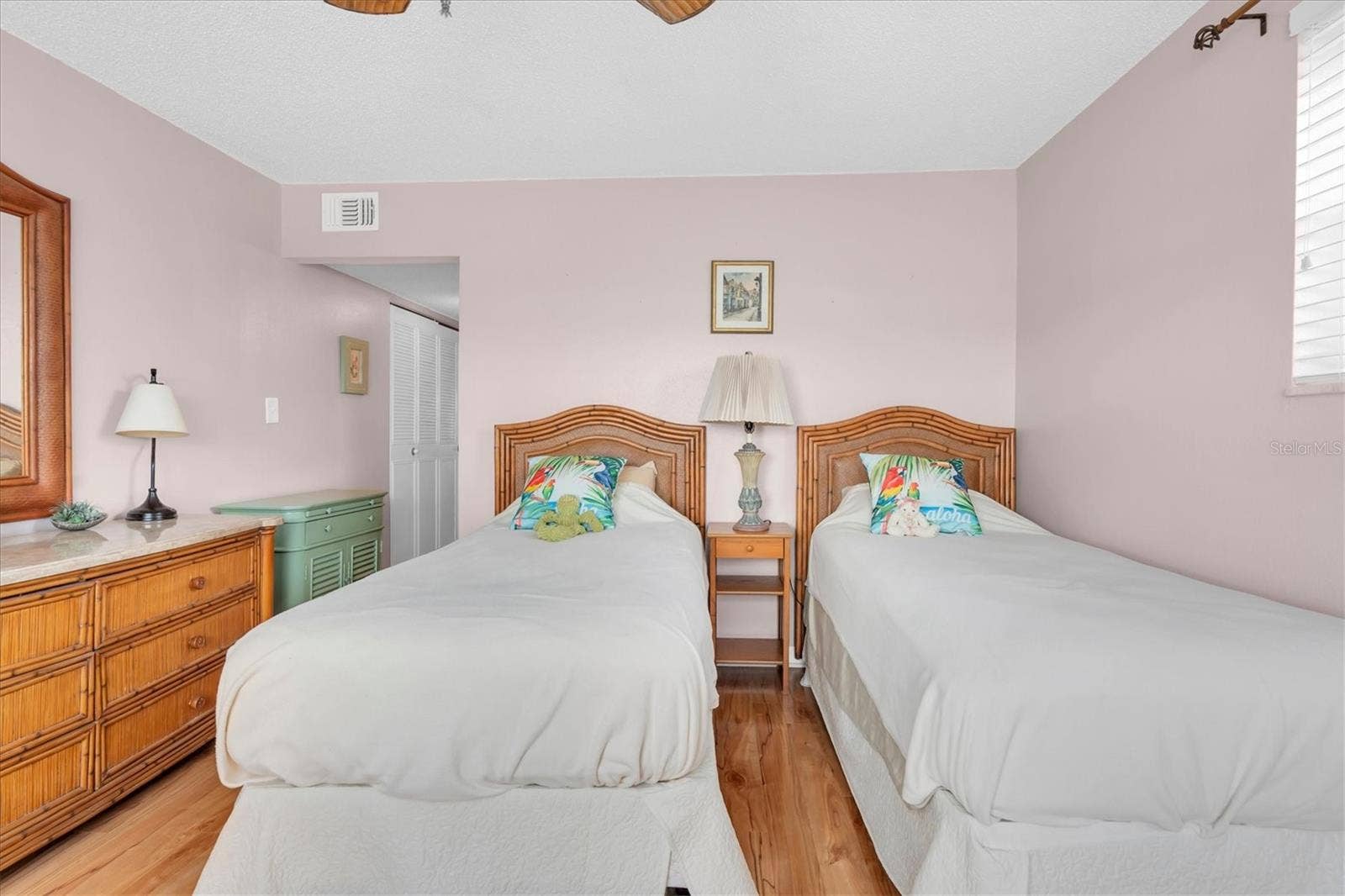285 107TH AVENUE, #701, Treasure Island, FL 33706 285 107TH AVENUE, #701, Treasure Island, FL 33706