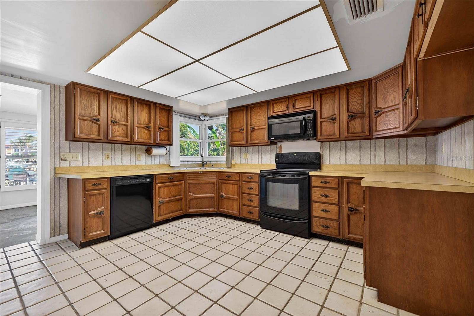 3103 WEDGEWOOD DRIVE, Belleair Beach, FL 33786 Kitchen