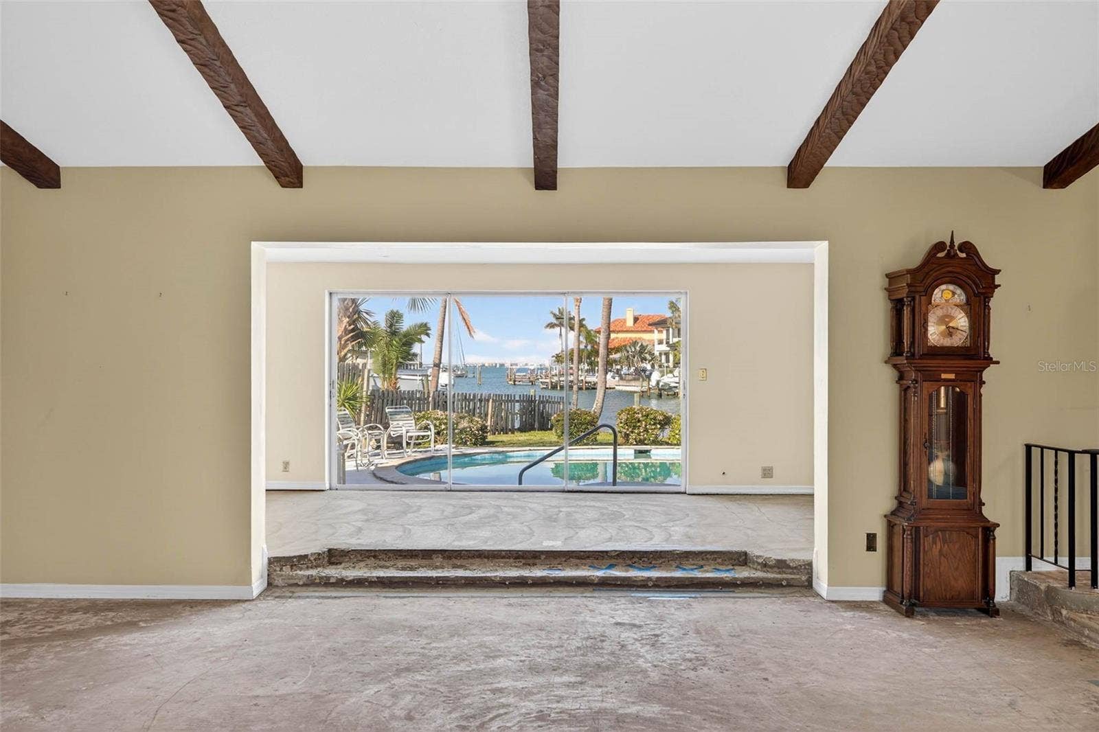 3103 WEDGEWOOD DRIVE, Belleair Beach, FL 33786 Living Room
