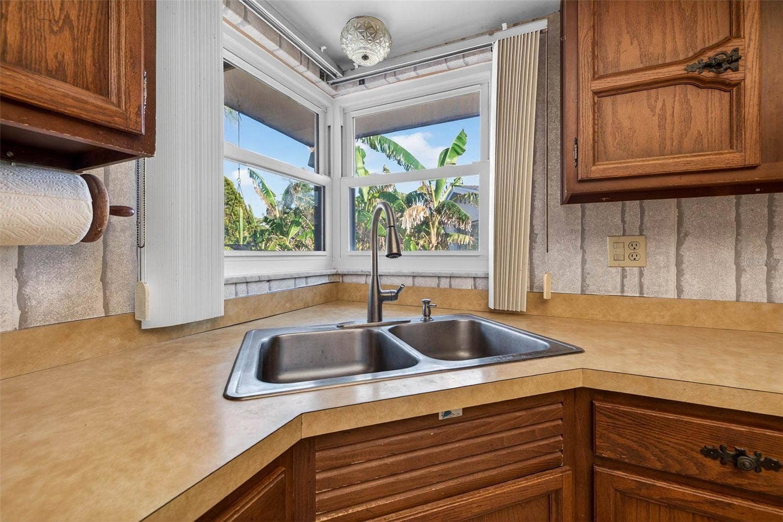 3103 WEDGEWOOD DRIVE, Belleair Beach, FL 33786 Kitchen