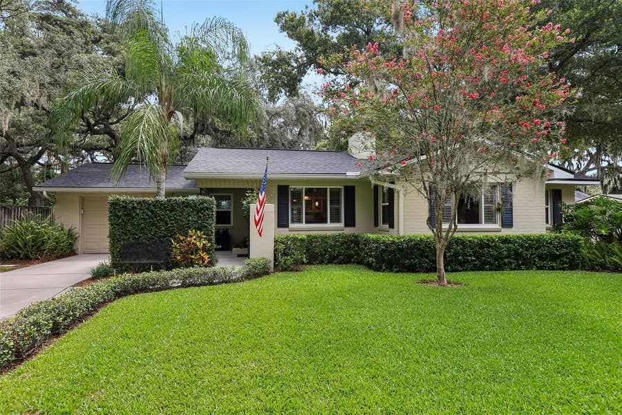 Property photo for 204 S BURLINGAME AVENUE, Temple Terrace, FL