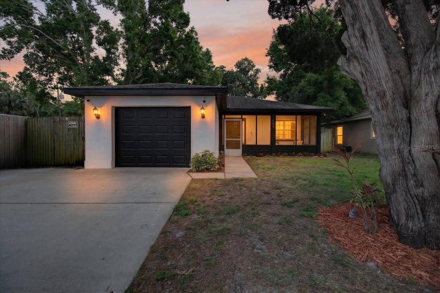 Property photo for 1005 13TH AVENUE NW, Largo, FL