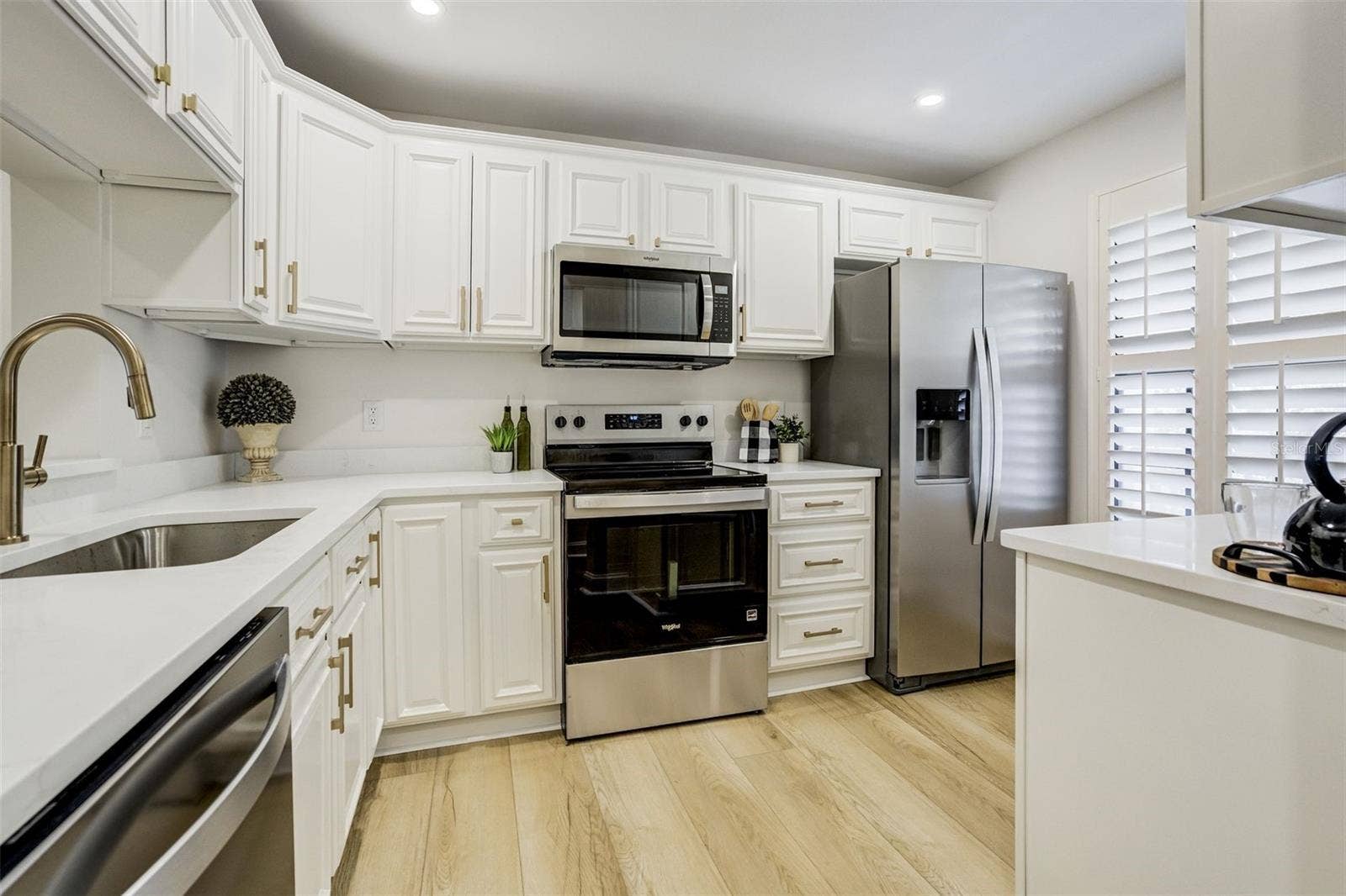 460 S PAULA DRIVE, #402, Dunedin, FL 34698 Kitchen