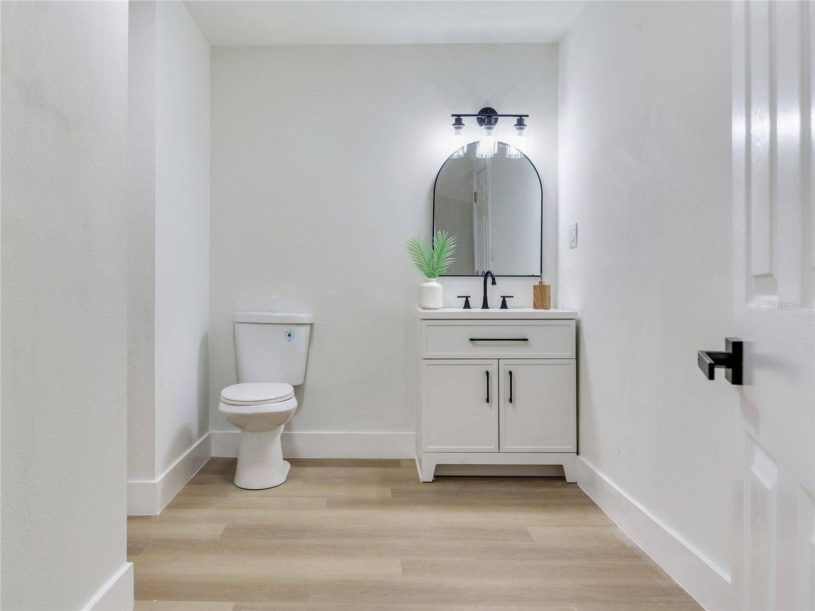 2753 VALENCIA DRIVE, Sarasota, FL 34239 2753 VALENCIA DRIVE, Sarasota, FL 34239