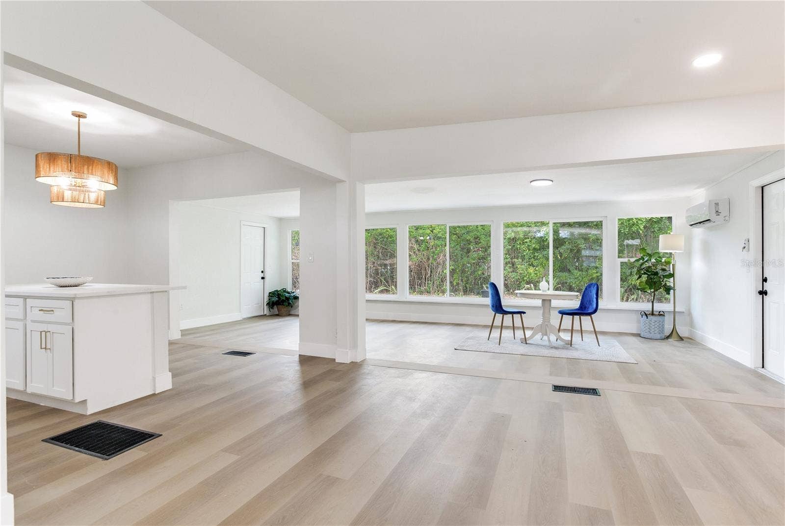 2753 VALENCIA DRIVE, Sarasota, FL 34239 2753 VALENCIA DRIVE, Sarasota, FL 34239