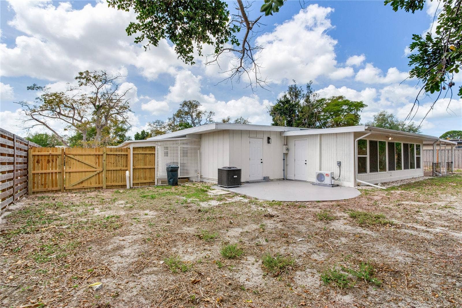 2753 VALENCIA DRIVE, Sarasota, FL 34239 2753 VALENCIA DRIVE, Sarasota, FL 34239