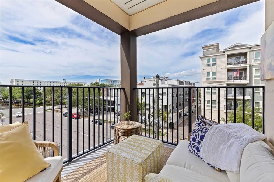 Property photo for 200 4TH AVENUE S, #321, St Petersburg, FL