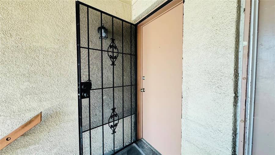 Property photo for 305 E WELLINGTON COURT, #62, Tampa, FL
