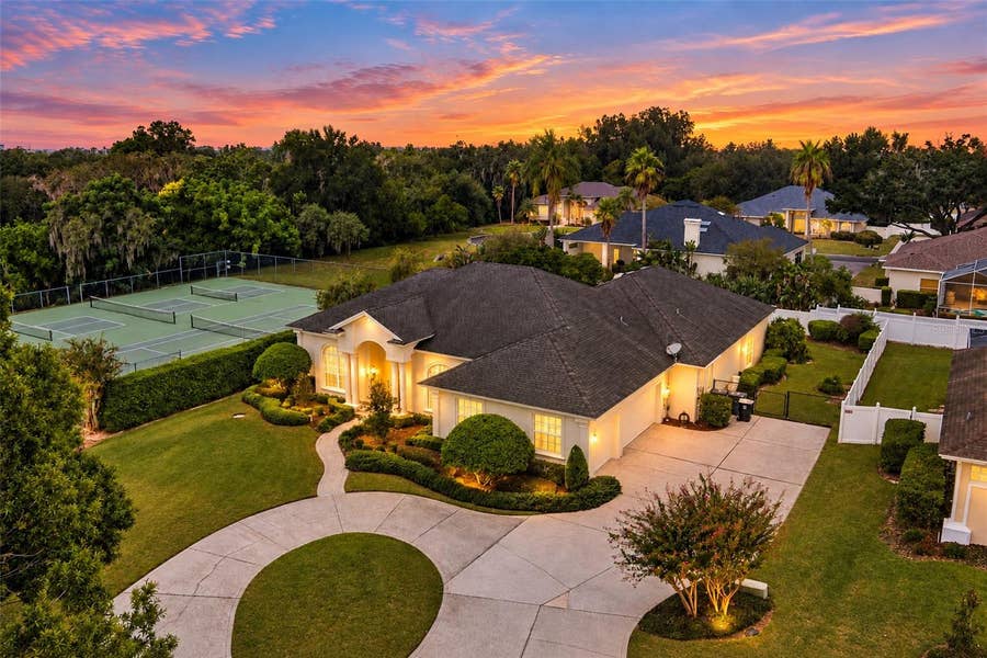 Property photo for 902 HANOVER WAY, Lakeland, FL