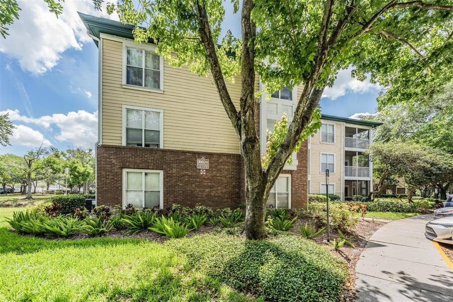 Property photo for 10024 STRAFFORD OAK COURT, #802, Tampa, FL