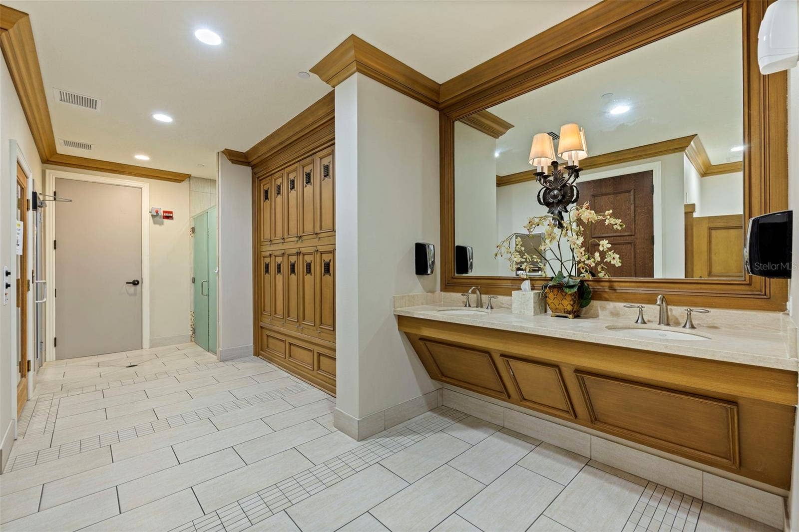 11 BAYMONT STREET, #302, Clearwater Beach, FL 33767 11 BAYMONT STREET, #302, Clearwater Beach, FL 33767