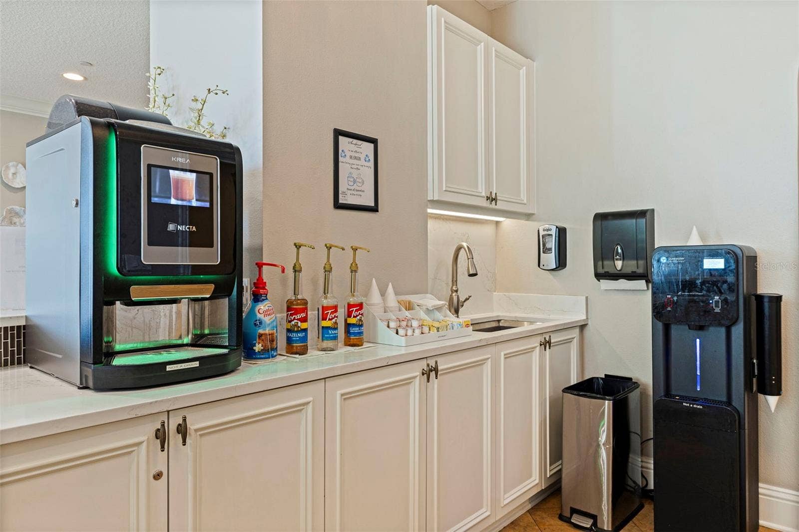 11 BAYMONT STREET, #302, Clearwater Beach, FL 33767 11 BAYMONT STREET, #302, Clearwater Beach, FL 33767