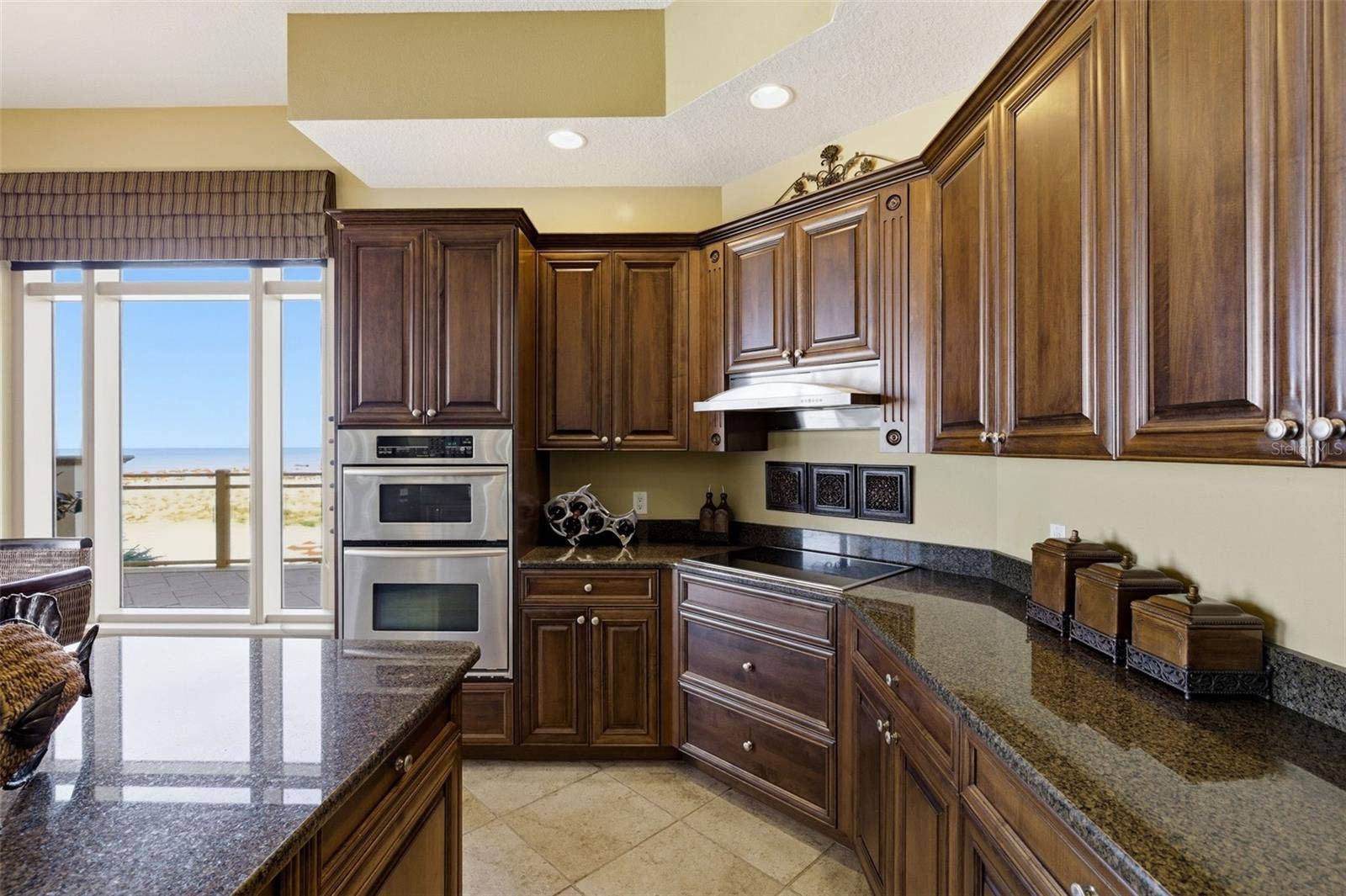 11 BAYMONT STREET, #302, Clearwater Beach, FL 33767 11 BAYMONT STREET, #302, Clearwater Beach, FL 33767