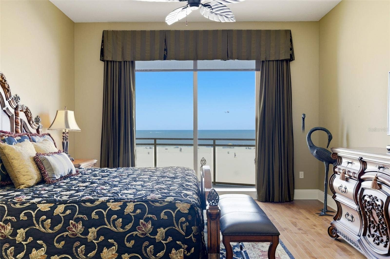 11 BAYMONT STREET, #302, Clearwater Beach, FL 33767 11 BAYMONT STREET, #302, Clearwater Beach, FL 33767