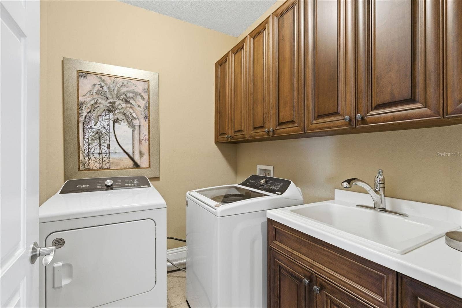 11 BAYMONT STREET, #302, Clearwater Beach, FL 33767 11 BAYMONT STREET, #302, Clearwater Beach, FL 33767