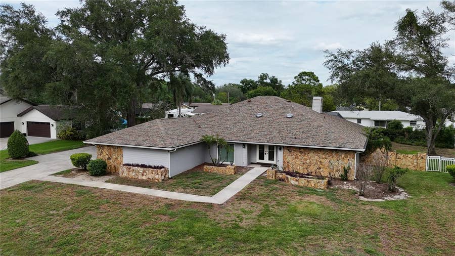 Property photo for 1009 MORFIELD LANE, Brandon, FL