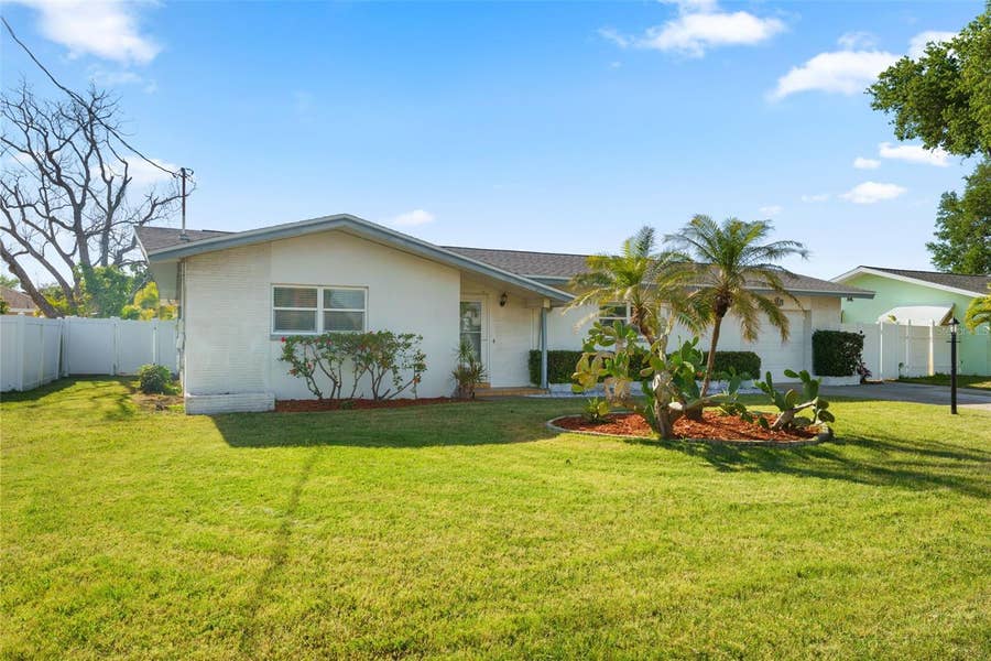 Property photo for 1768 HARBOR CIRCLE E, Largo, FL