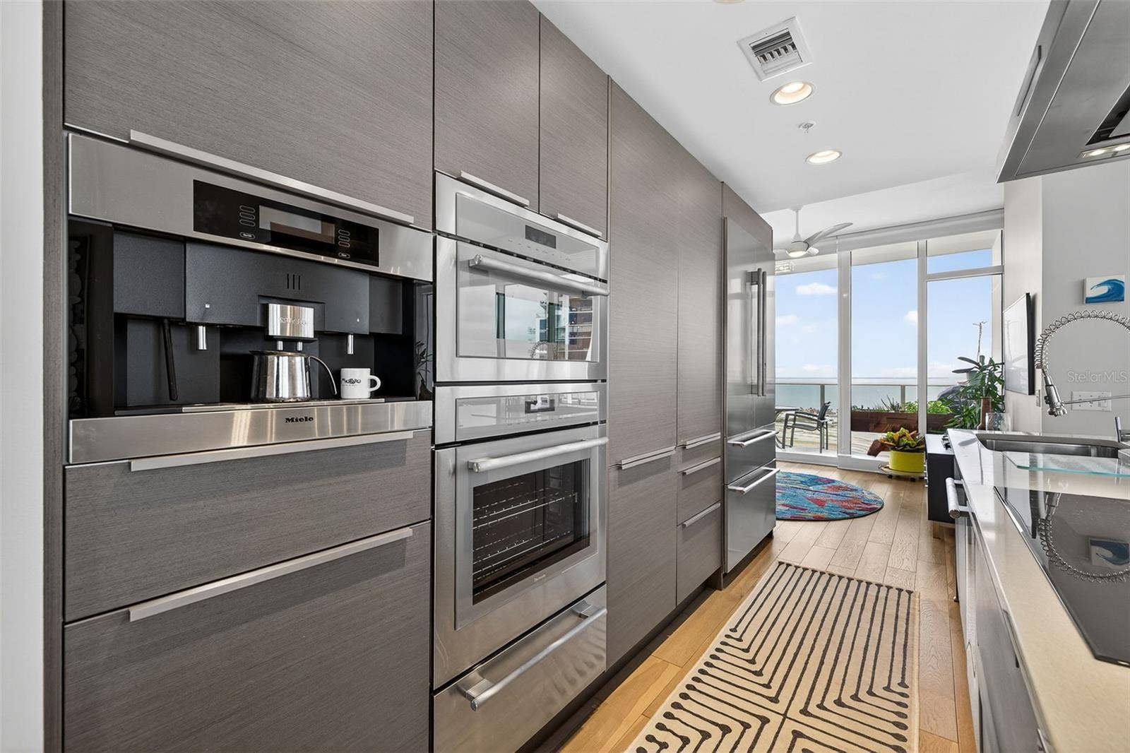 175 1ST STREET S, #3102, St Petersburg, FL 33701 175 1ST STREET S, #3102, St Petersburg, FL 33701