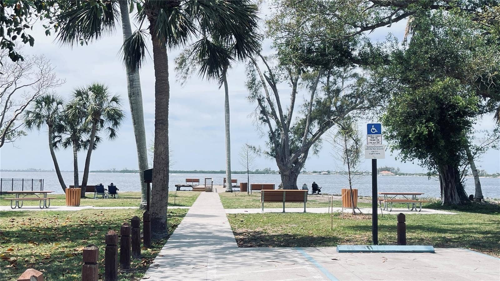 603 CASABELLA DRIVE, Bradenton, FL 34209 Community Pier