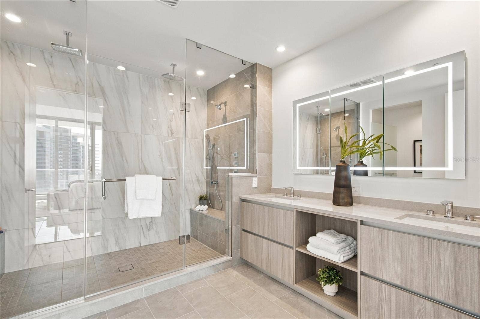 400 CENTRAL AVENUE, #2505, St Petersburg, FL 33701 400 CENTRAL AVENUE, #2505, St Petersburg, FL 33701