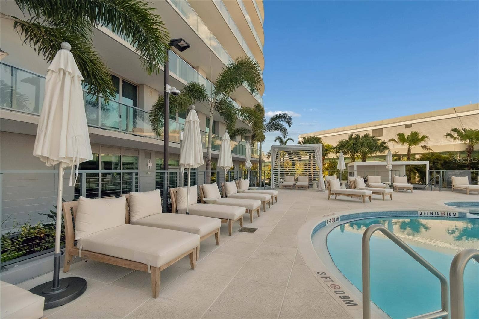 400 CENTRAL AVENUE, #2505, St Petersburg, FL 33701 Resort Style Lounge Chairs Surround the Pool for your Relaxation