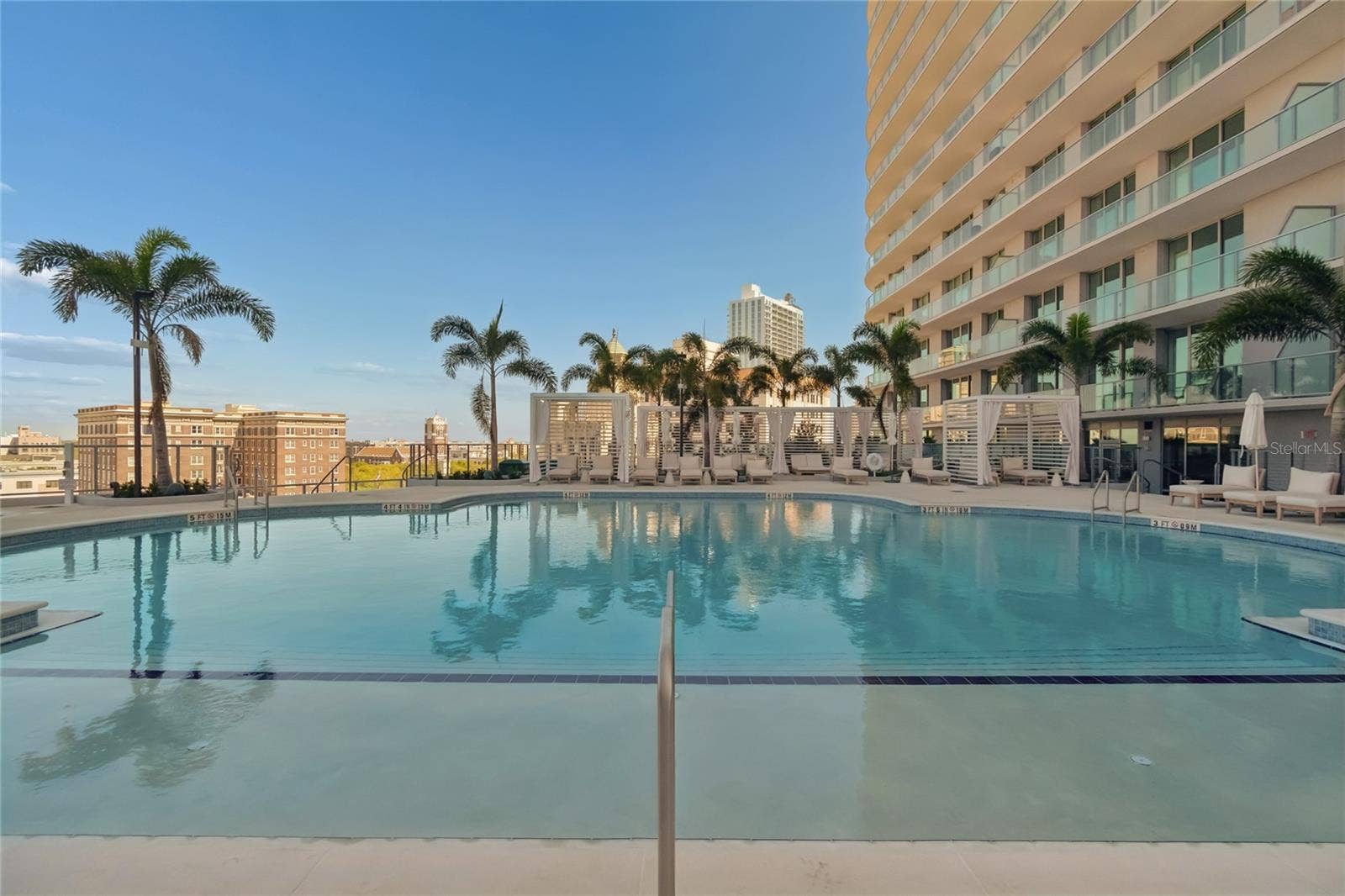 400 CENTRAL AVENUE, #2505, St Petersburg, FL 33701 Pool large enough for both swimming laps and simple relaxation