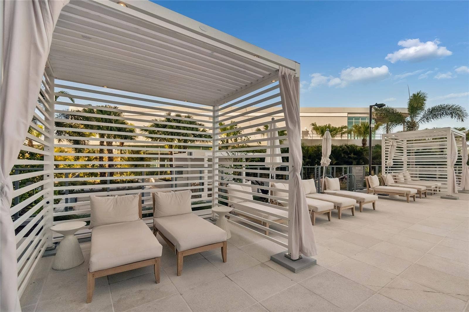 400 CENTRAL AVENUE, #2505, St Petersburg, FL 33701 Multiple pool side cabanas available