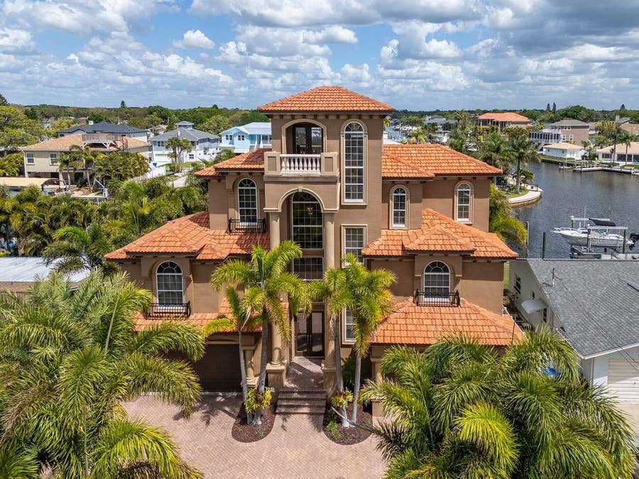 Property photo for 507 DRIFTWOOD DRIVE E, Palm Harbor, FL