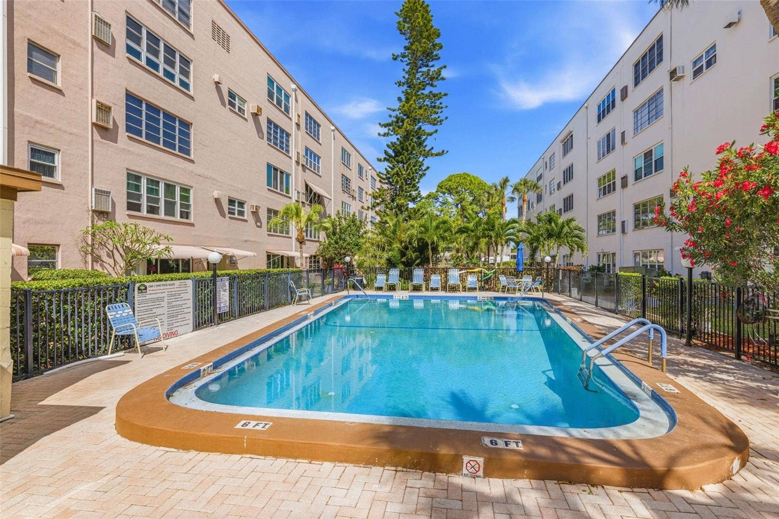 5521 80TH STREET N, #212, St Petersburg, FL 33709 Resort style pool area with seating