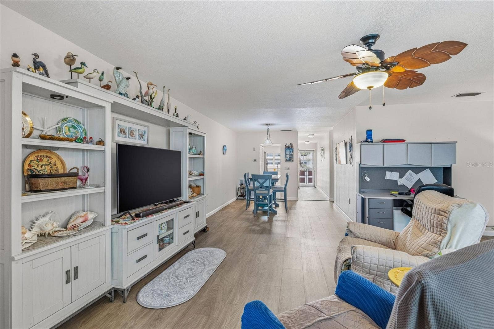 5521 80TH STREET N, #212, St Petersburg, FL 33709 Open living space with flexible layout options