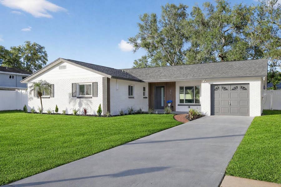 Property photo for 8317 BOXWOOD DRIVE, Tampa, FL