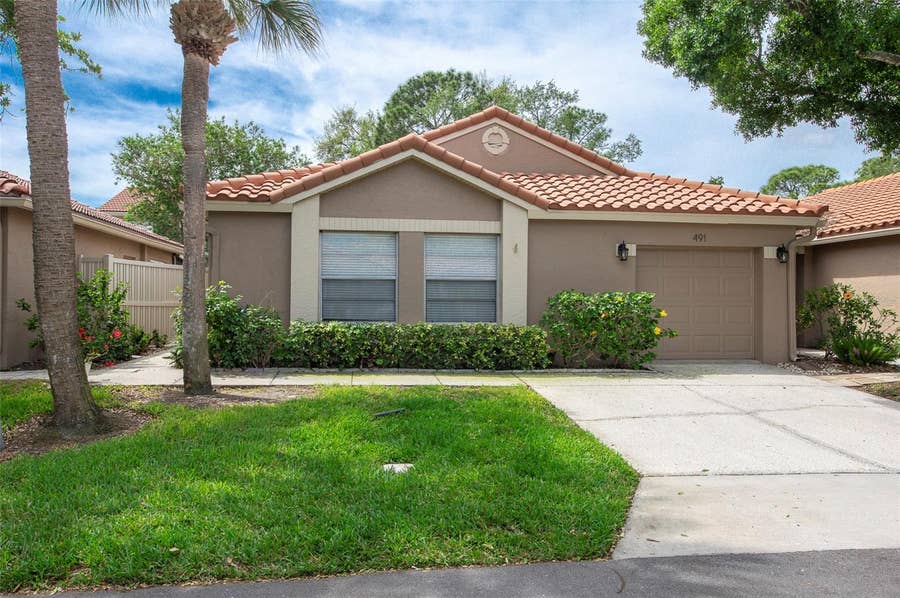 Property photo for 491 ST TROPEZ CIRCLE NE, St Petersburg, FL