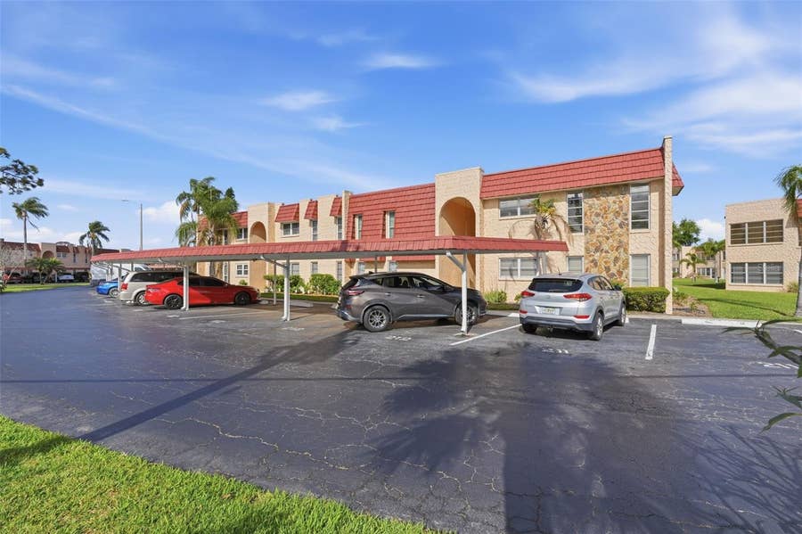 Property photo for 212 CEDARWOOD CIRCLE, #212, Seminole, FL