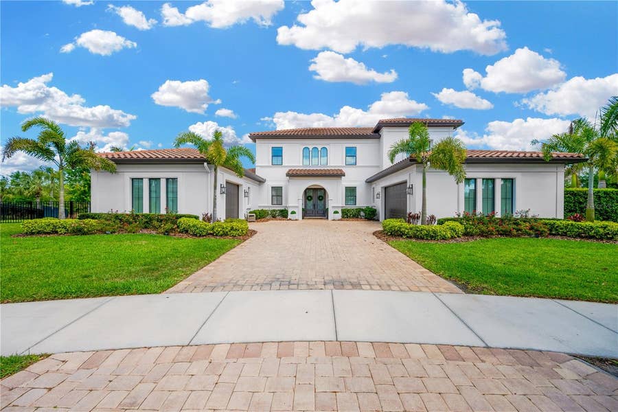 Property photo for 16419 CHAPMAN CROSSING DRIVE, Lithia, FL