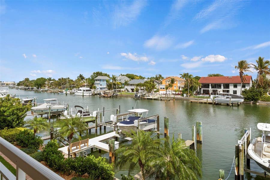 Property photo for 1071 PINELLAS BAYWAY S, St Petersburg, FL