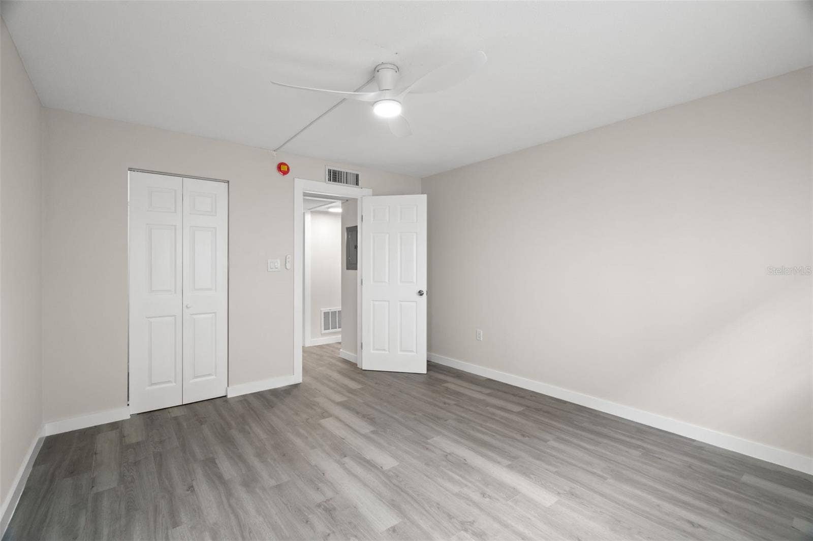 11655 3RD STREET E, #1, Treasure Island, FL 33706