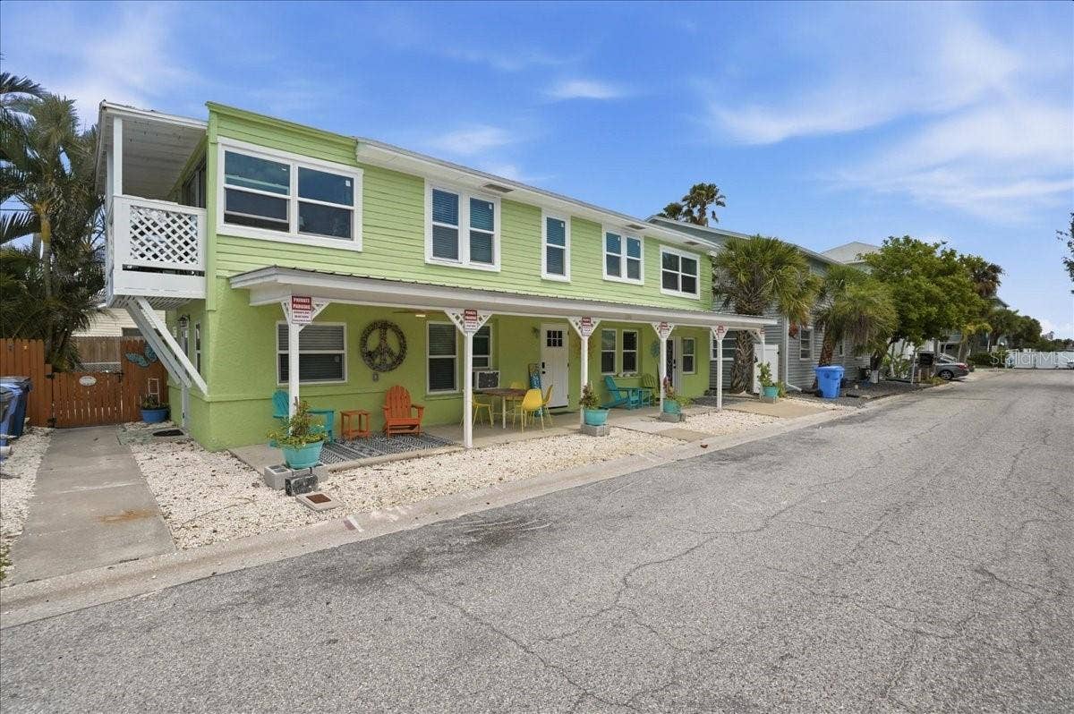 130 86TH TERRACE, Treasure Island, FL 33706