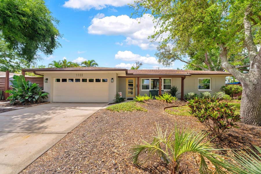 Property photo for 1100 36TH AVENUE NE, St Petersburg, FL