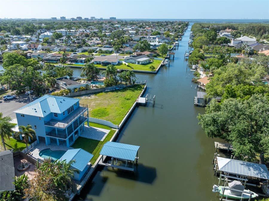 Property photo for 8717 DRIFTWOOD DRIVE, Tampa, FL