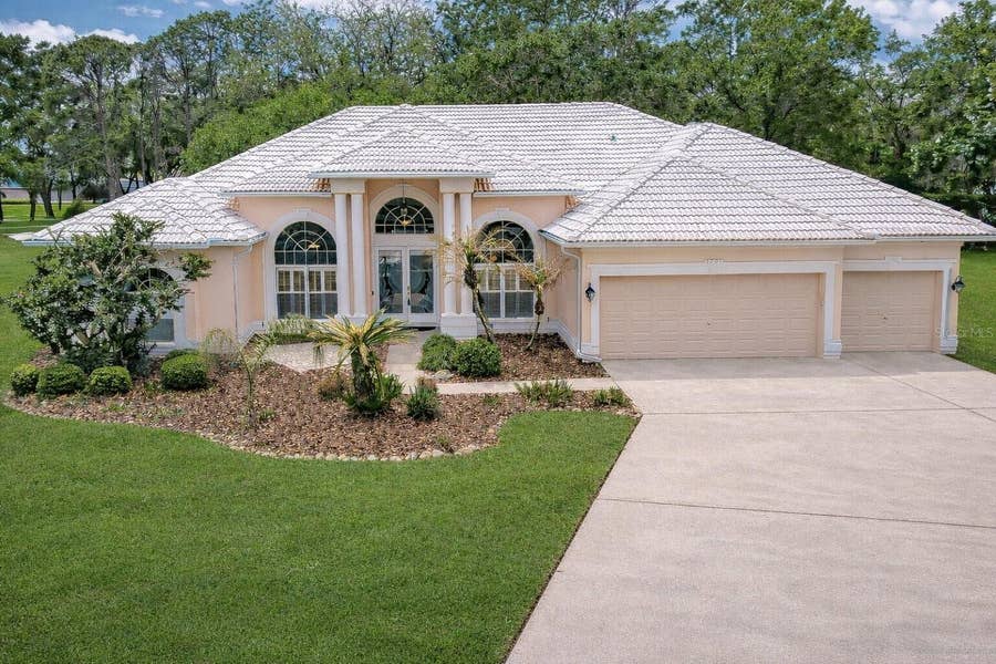 Property photo for 5201 LAUREL POINTE DRIVE, Valrico, FL